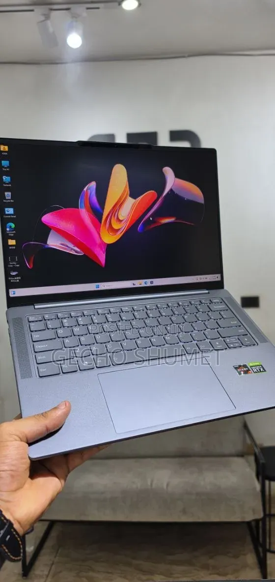 New Laptop Lenovo 16GB AMD Ryzen 7 SSD 512GB