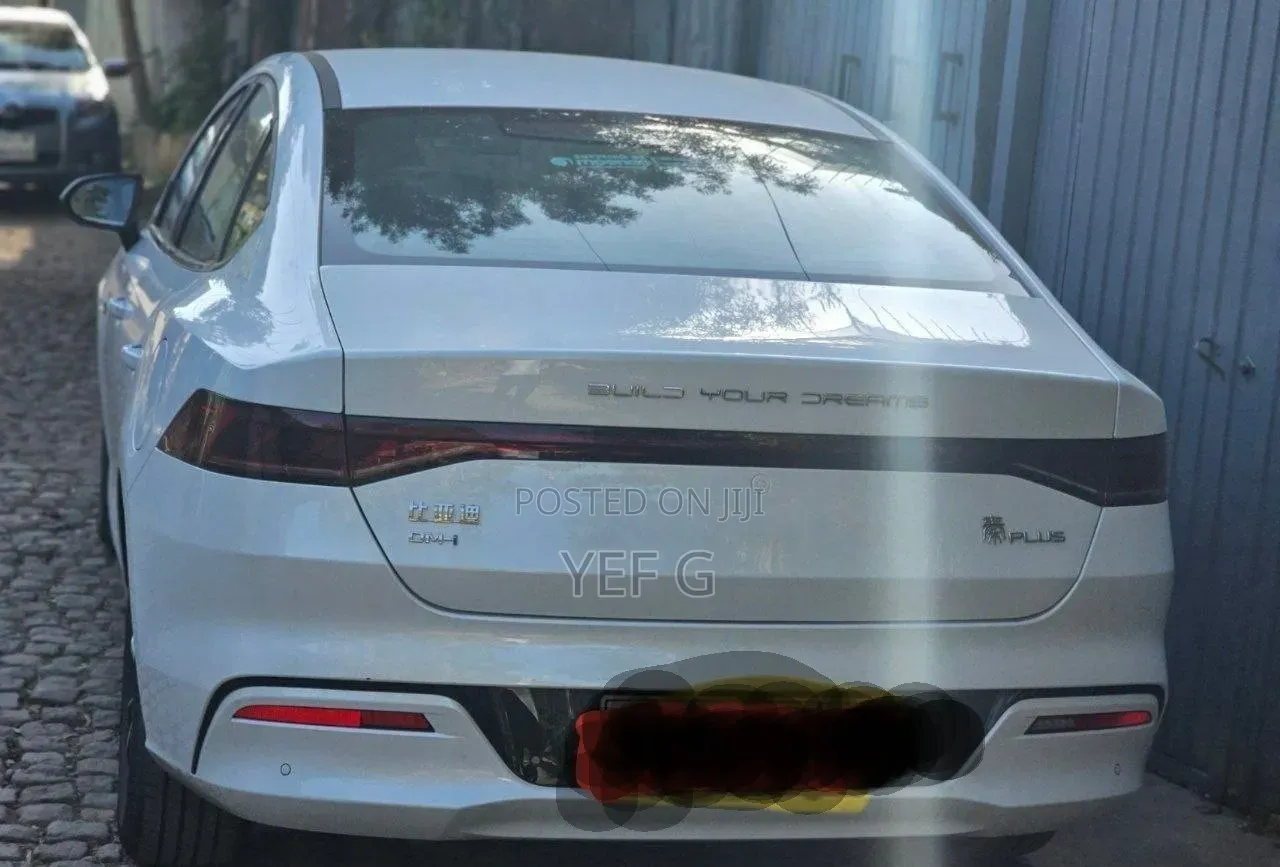 BYD Qin Plus DM-i 2025 White