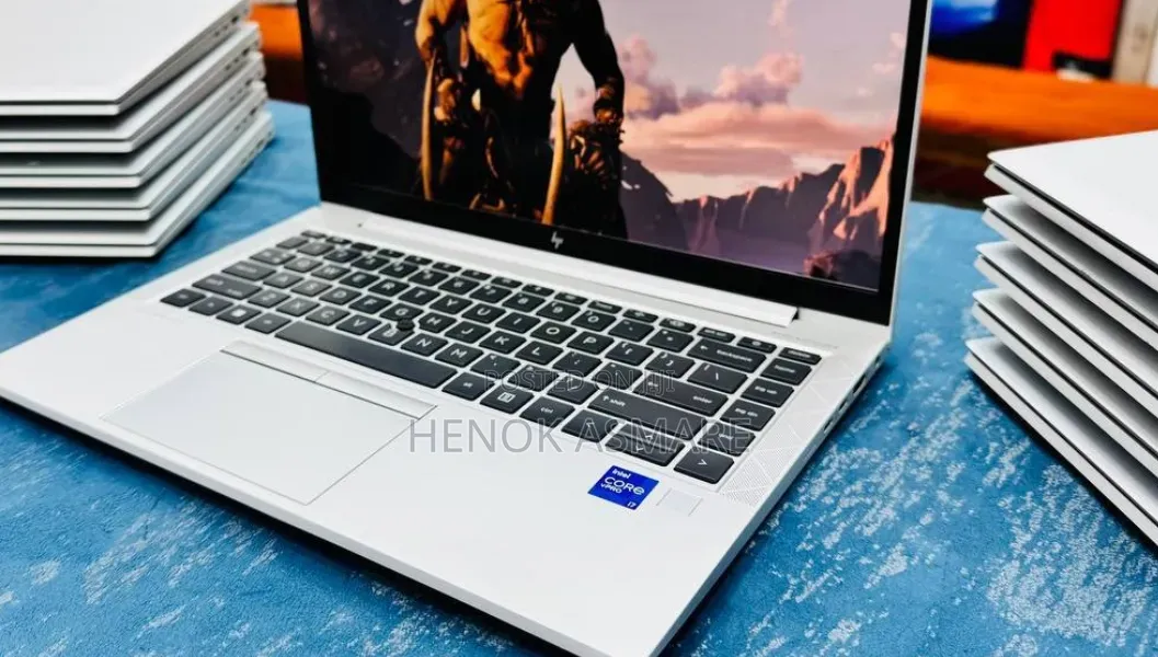 New Laptop HP EliteBook 840 G8 16GB Intel Core i7 SSD 512GB