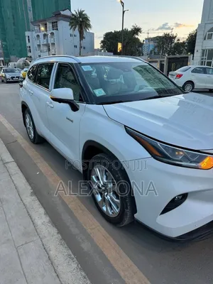 Toyota Grand Highlander Hybrid 2024 White