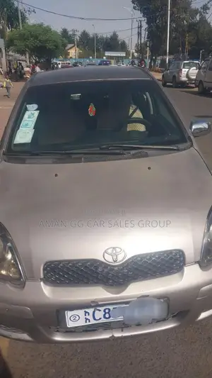 Toyota Yaris 2004 Gold