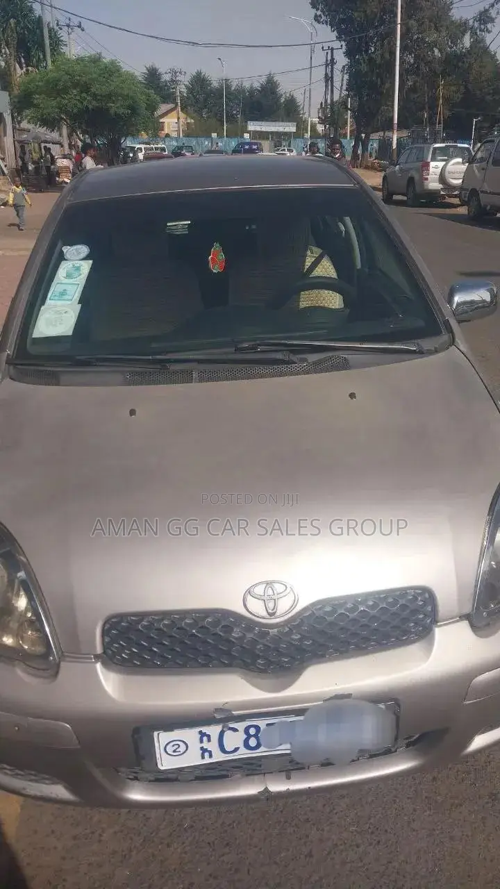 Toyota Yaris 2004 Gold