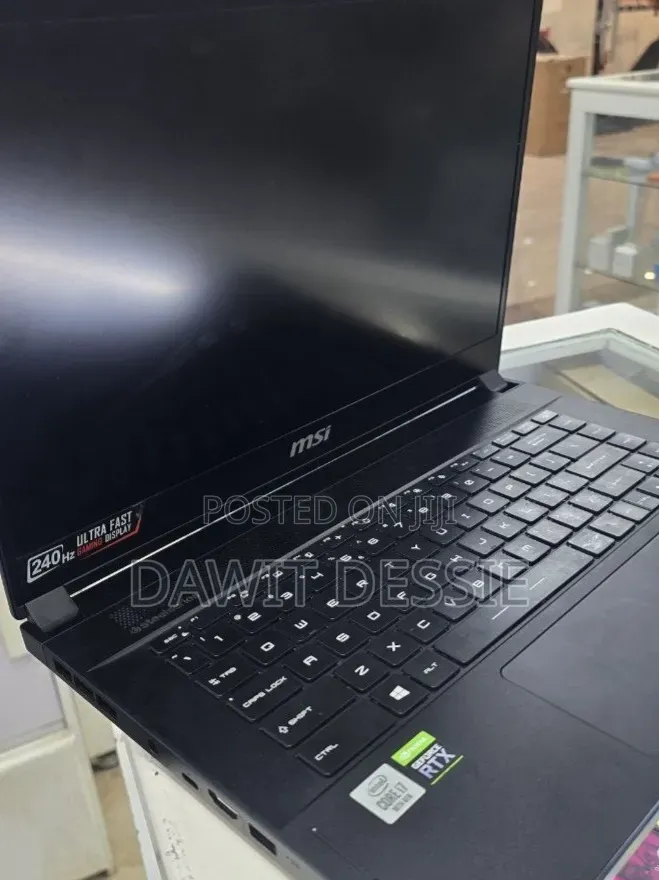 Laptop MSI 16GB Intel Core i7 HDD+SSD 512GB