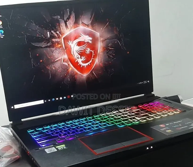 Laptop MSI 16GB Intel Core i7 HDD+SSD 512GB