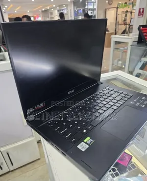 New Laptop MSI 16GB Intel Core i7 SSD 512GB
