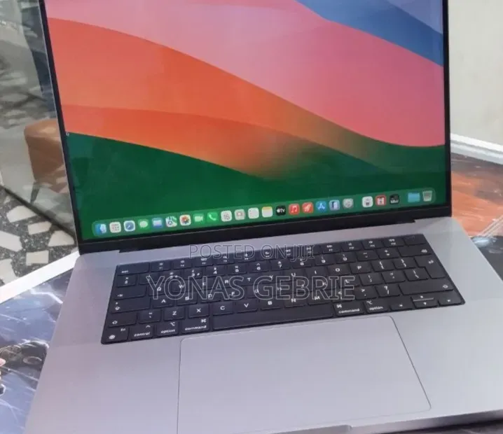 New Laptop Apple MacBook Pro 2021 M1 Max 64GB Apple M1 Max SSD 1T