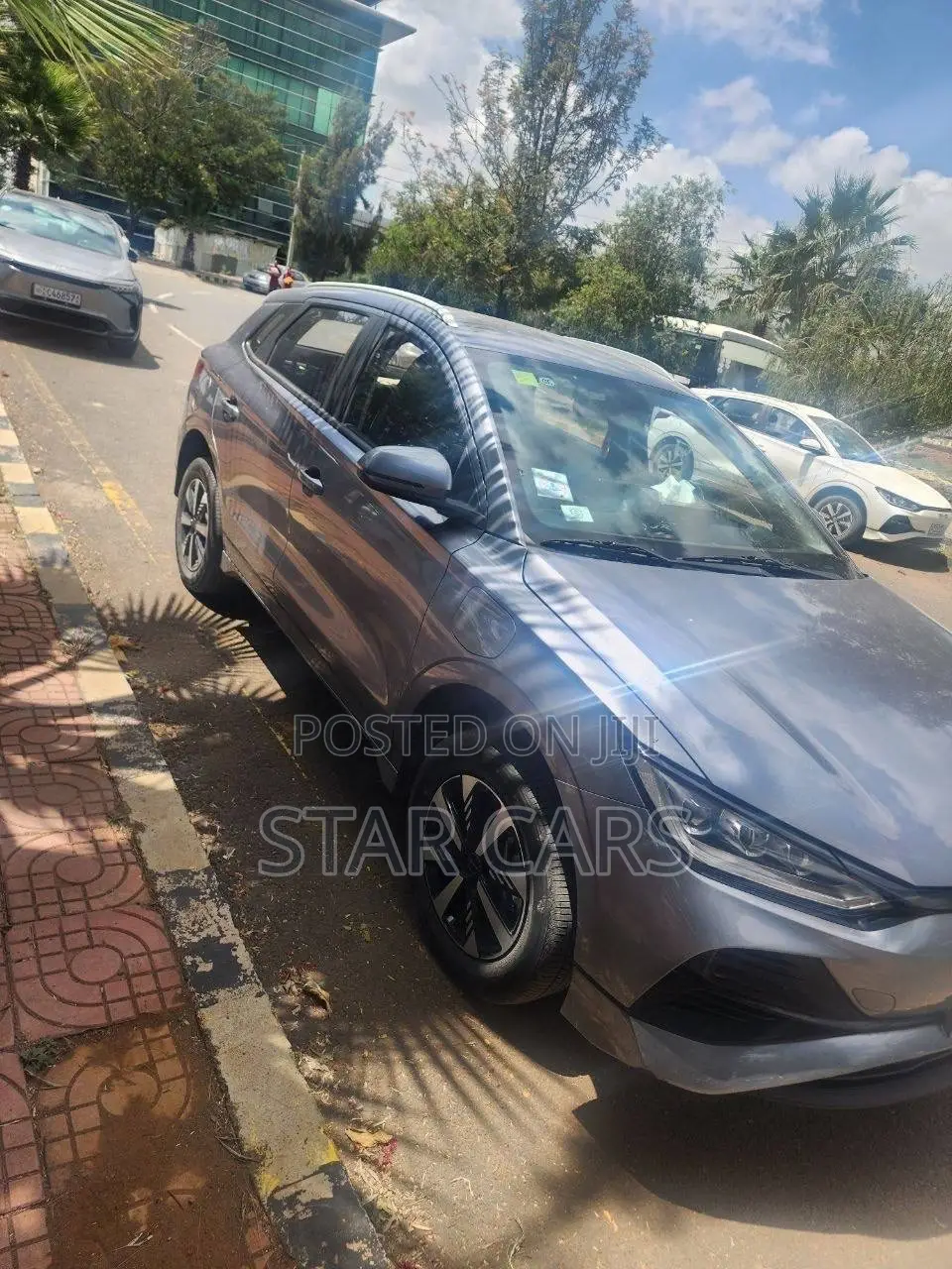 BYD E2 43 kWh 94 hp FWD 2025 Gray