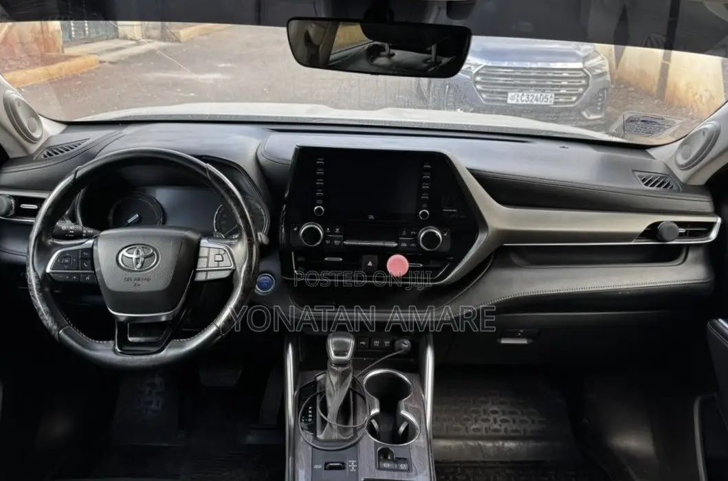 Toyota Highlander 2022 Blue