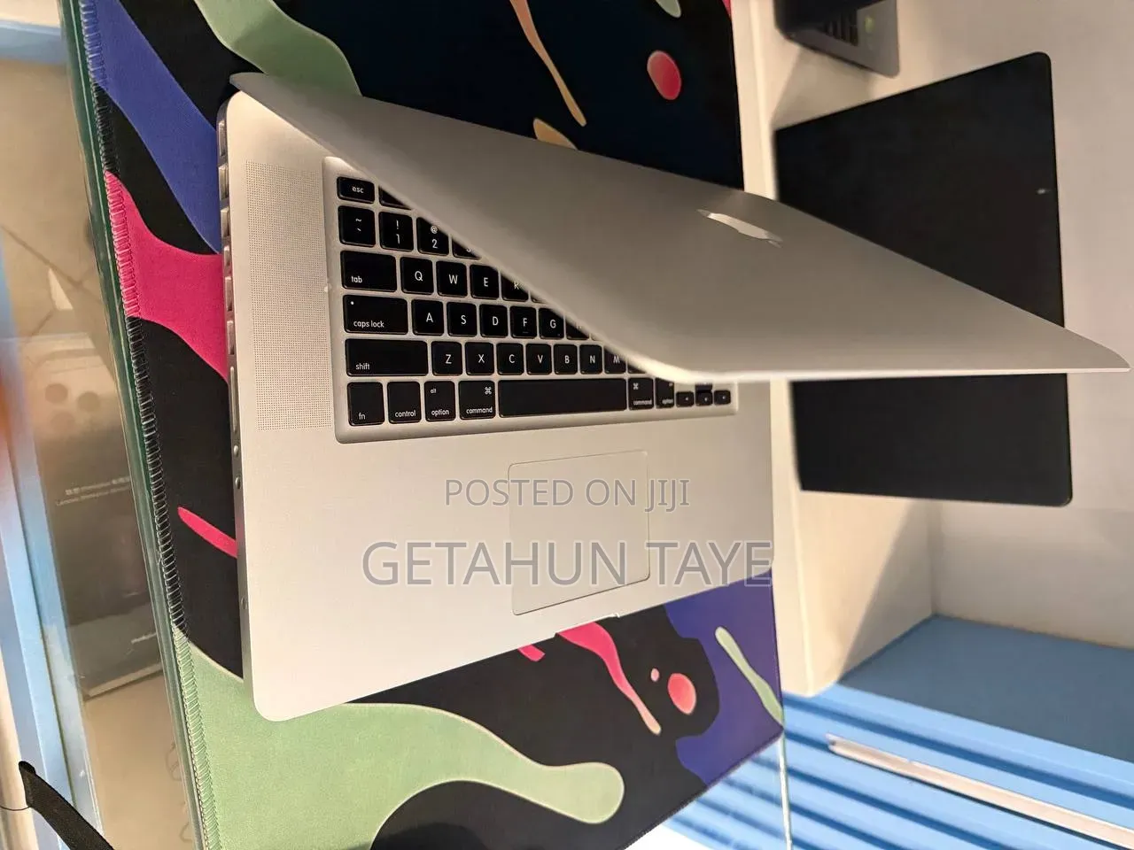 New Laptop Apple MacBook Pro 2021 M1 4GB Intel Core i7 SSD 500GB