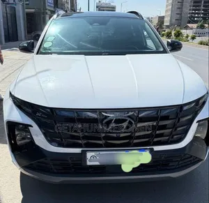 Hyundai Tucson 2022 White