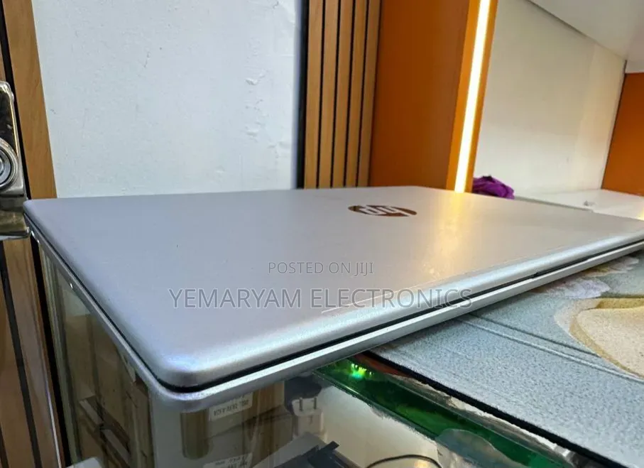 New Laptop HP Stream Notebook 16GB Intel Core i7 SSD 512GB