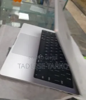 New Laptop Apple MacBook Pro 2024 M4 24GB Apple M4 Pro SSD 512GB