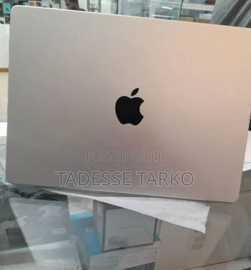 New Laptop Apple MacBook Pro 2024 M4 24GB Apple M4 Pro SSD 512GB
