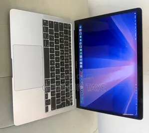 New Laptop Apple MacBook Pro 2021 M1 8GB Intel Core i7 SSD 512GB