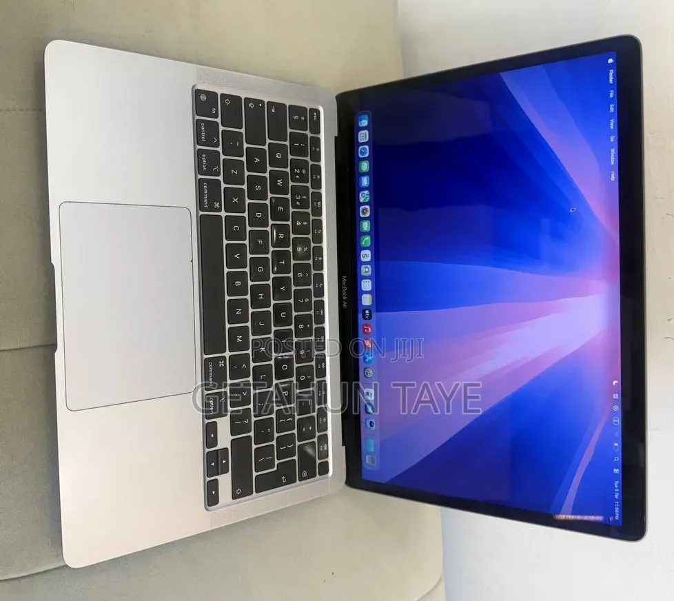 New Laptop Apple MacBook Pro 2021 M1 8GB Intel Core i7 SSD 512GB
