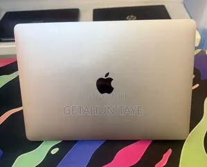 New Laptop Apple MacBook Pro 2021 M1 8GB Intel Core i7 SSD 512GB