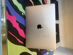 New Laptop Apple MacBook Pro 2021 M1 8GB Intel Core i7 SSD 512GB