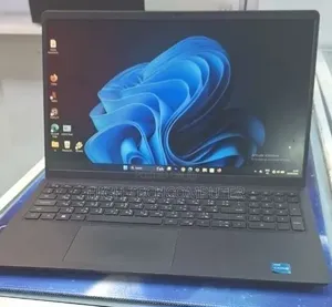 Laptop Dell Inspiron 15 3520 8GB Intel Core i3 SSD 512GB