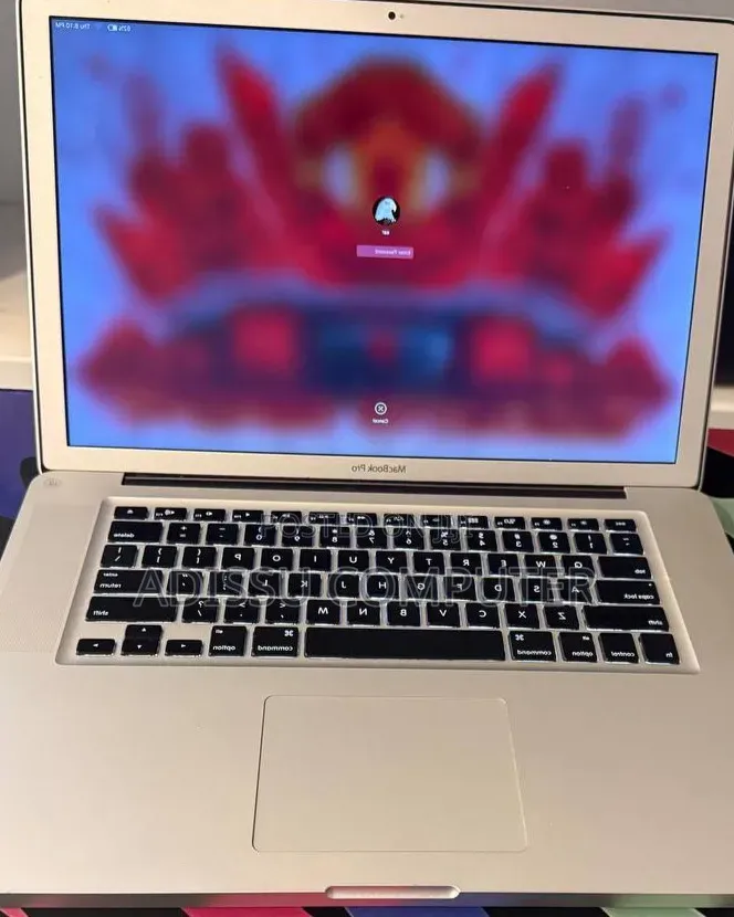 New Laptop Apple MacBook Pro 2021 M1 4GB Intel Core i7 SSD 500GB