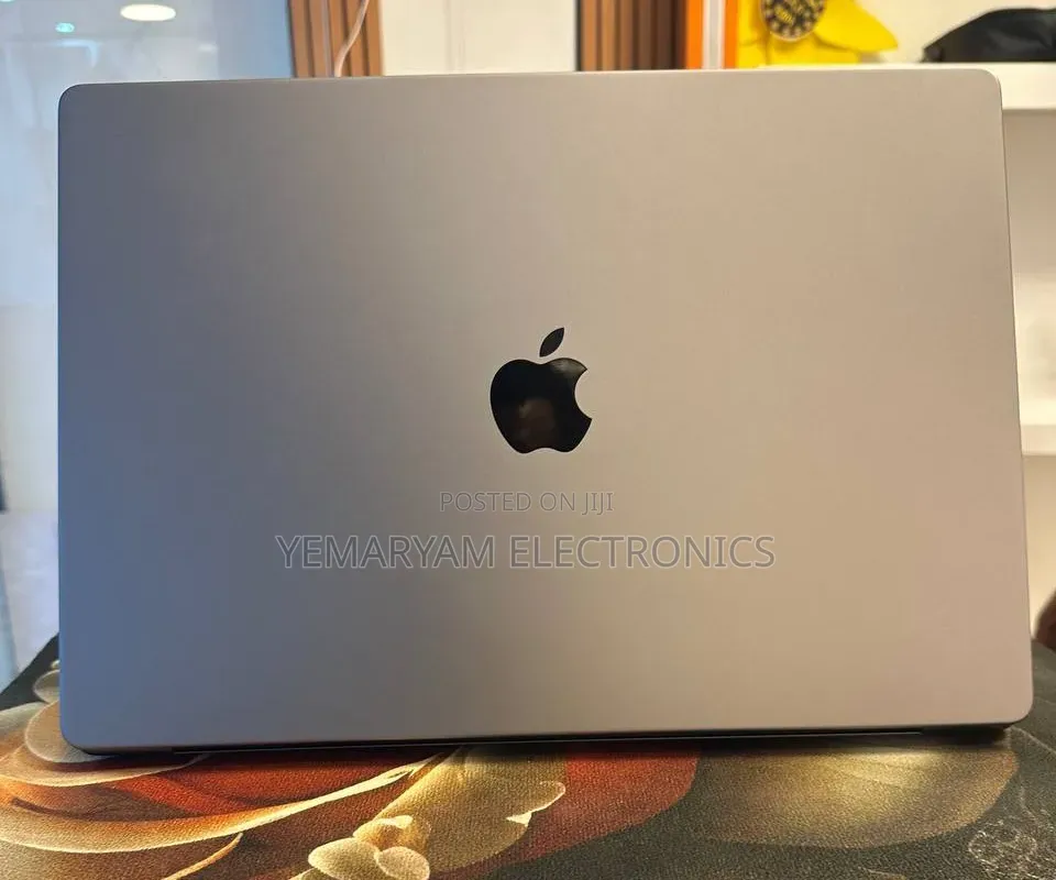 New Laptop Apple MacBook Pro 2021 M1 32GB Apple M1 Max SSD 1T