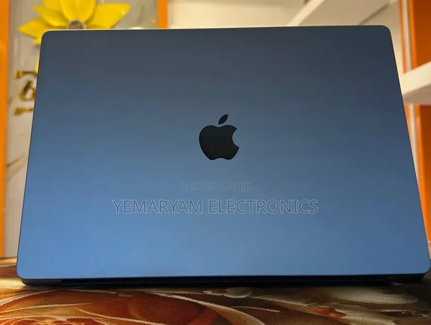 New Laptop Apple MacBook Pro 2021 M1 32GB Apple M1 Max SSD 1T