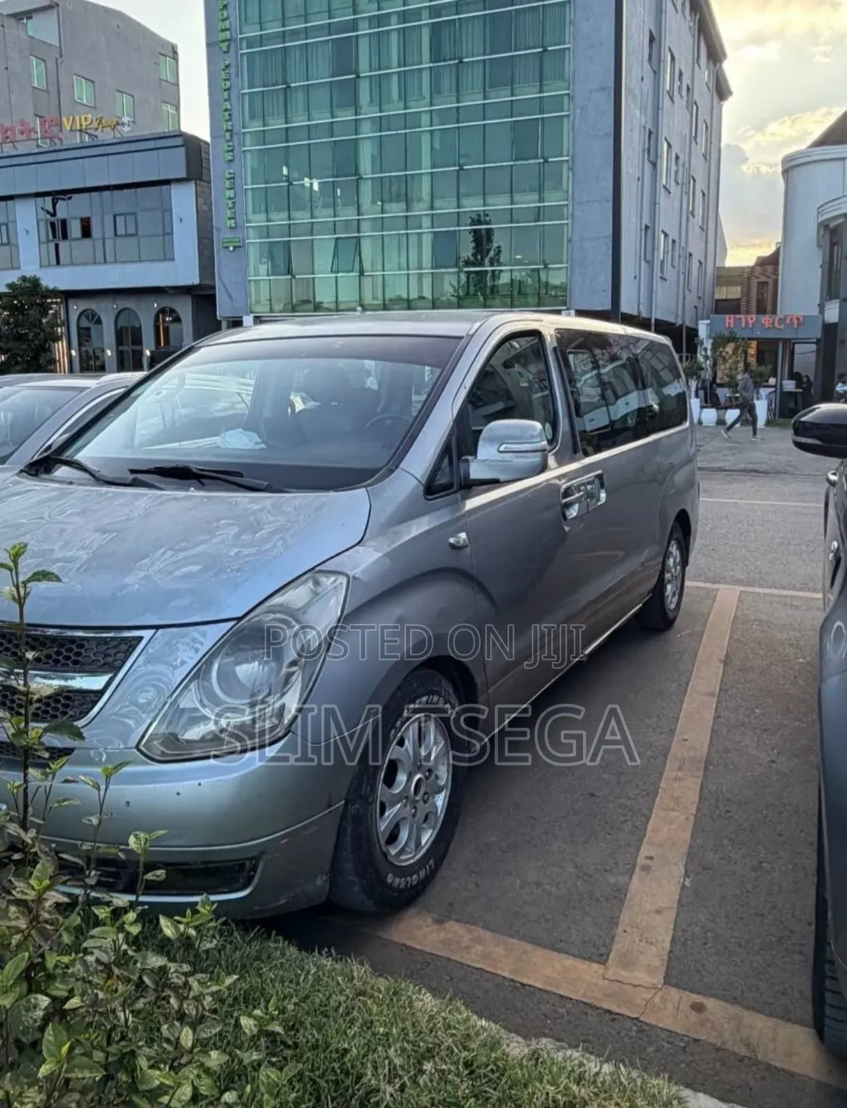 Hyundai Satellite 2011 Silver
