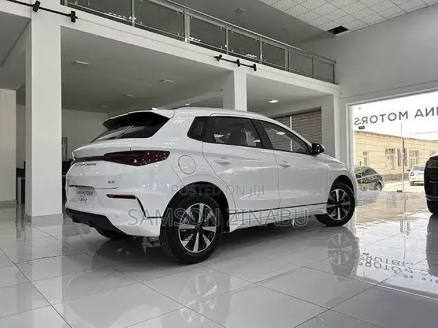 New BYD E2 43 kWh 94 hp FWD 2025 White