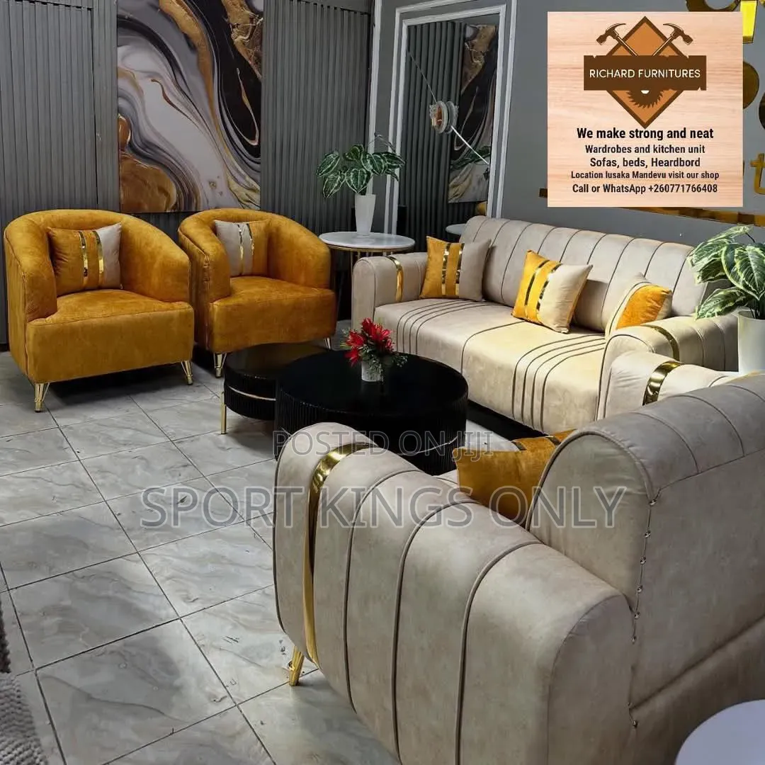 Sofa With 7 Set