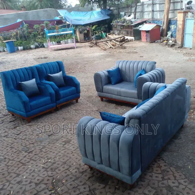 Sofa With 7 Set