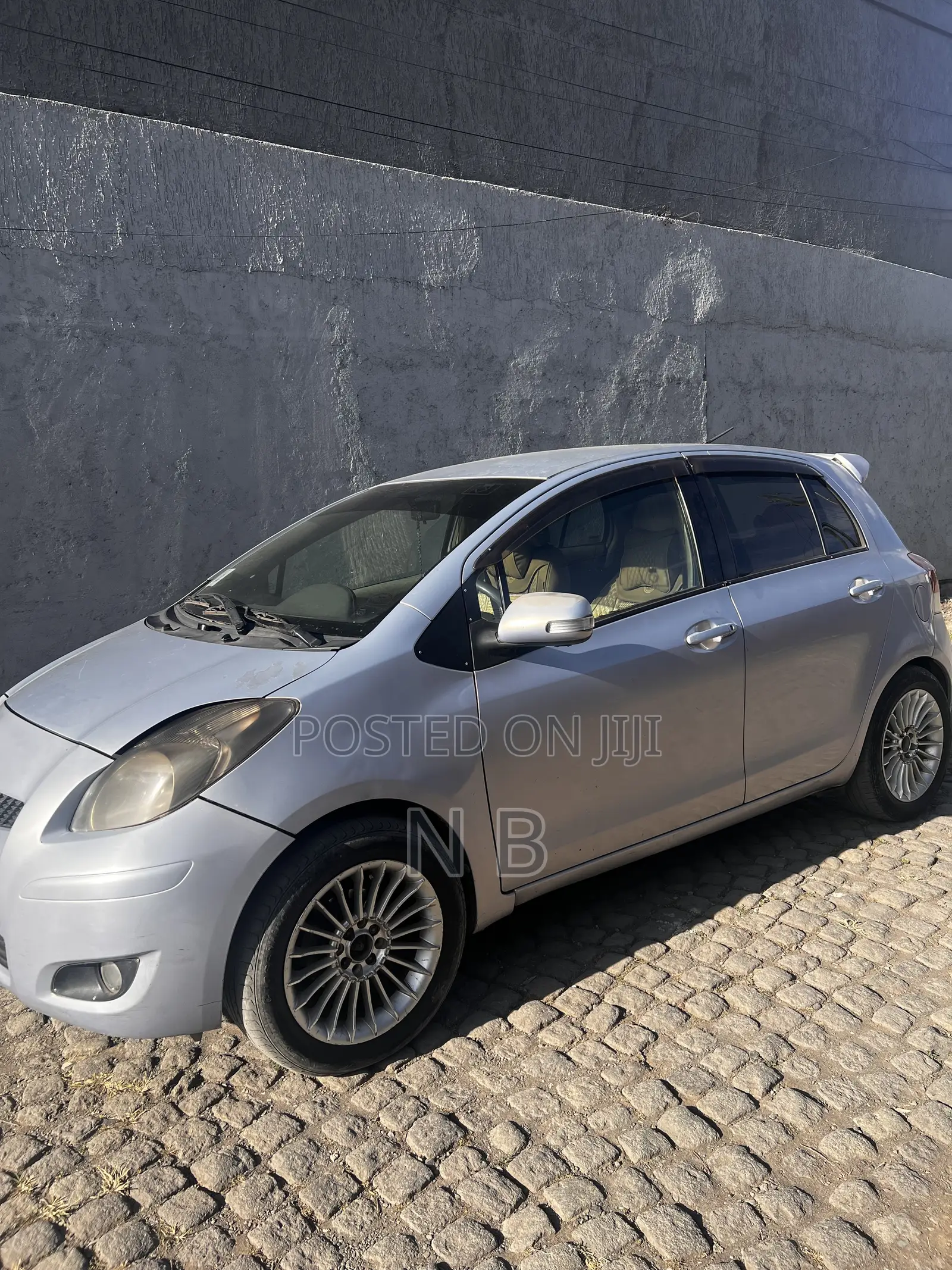 Toyota Yaris 2010 Pearl