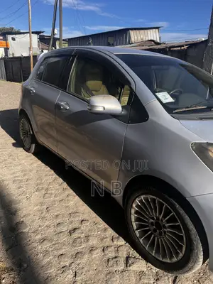 Toyota Yaris 2010 Pearl