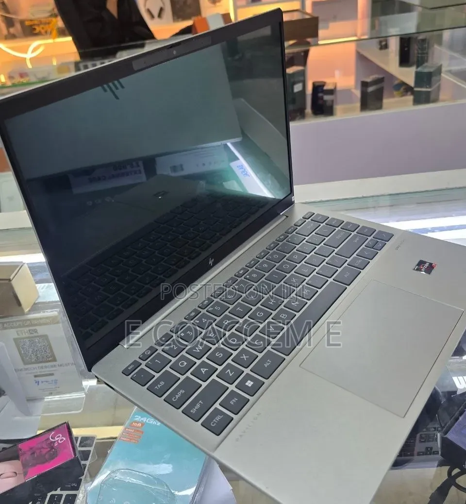 New Laptop HP Pavilion 14 32GB AMD Ryzen 7 SSD 1T
