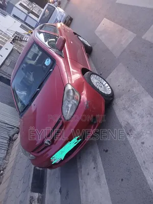 Toyota Platz 2005
