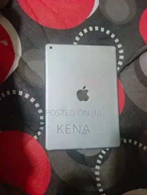 Apple iPad Pro 11 (2018) 128 GB Gray