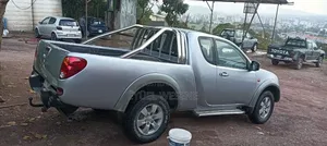 Mitsubishi L200 2007 Silver