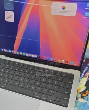 New Laptop Apple MacBook Pro 2021 M1 32GB Apple M1 Pro SSD 1T