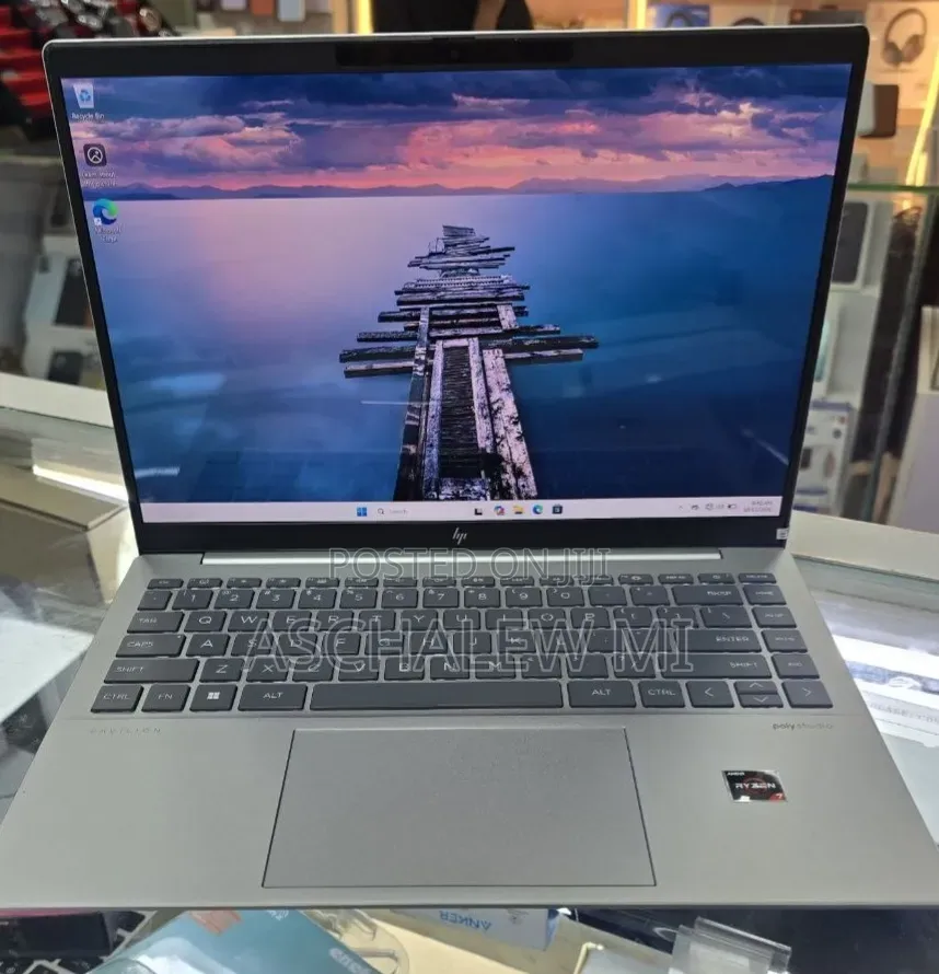 New Laptop HP Pavilion 14 32GB AMD Ryzen 7 SSD 1T