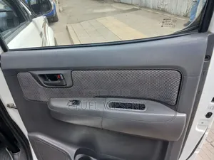 Toyota Hilux 2013 White