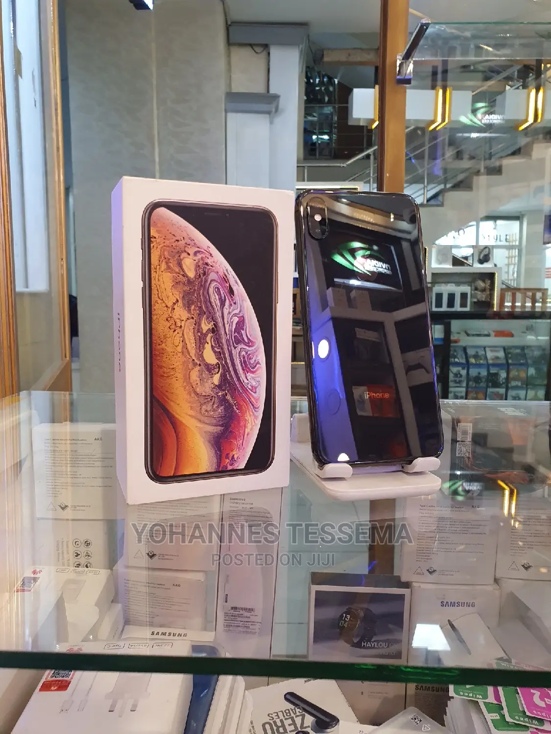 New Apple iPhone XS Max 256 GB Black