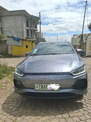 BYD E2 43 kWh 94 hp FWD 2024 Gray