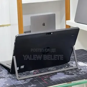 New Laptop HP Elite X2 1012 8GB Intel Core i7 SSD 256GB