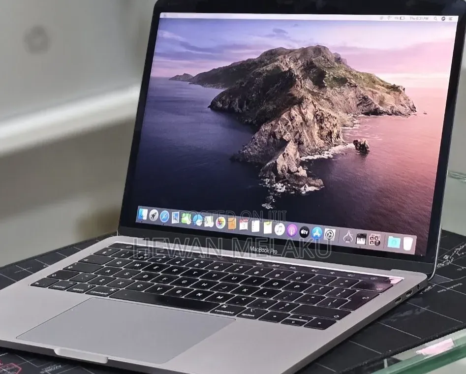 New Laptop Apple MacBook Pro 2019 16GB Intel Core i7 SSD 1T