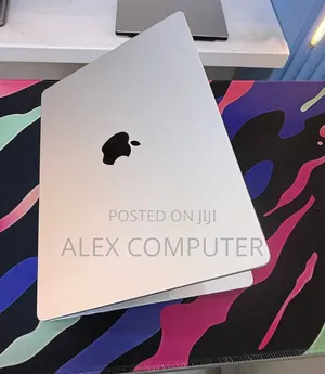 New Laptop Apple MacBook Pro 2021 M1 16GB Apple M1 Pro SSD 512GB