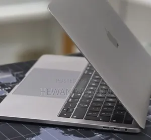 New Laptop Apple MacBook Pro 2019 16GB Intel Core i7 SSD 1T