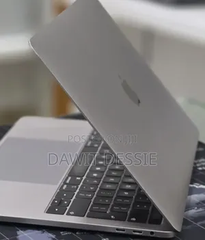 New Laptop Apple MacBook Pro 2019 16GB Intel Core i7 SSD 1T