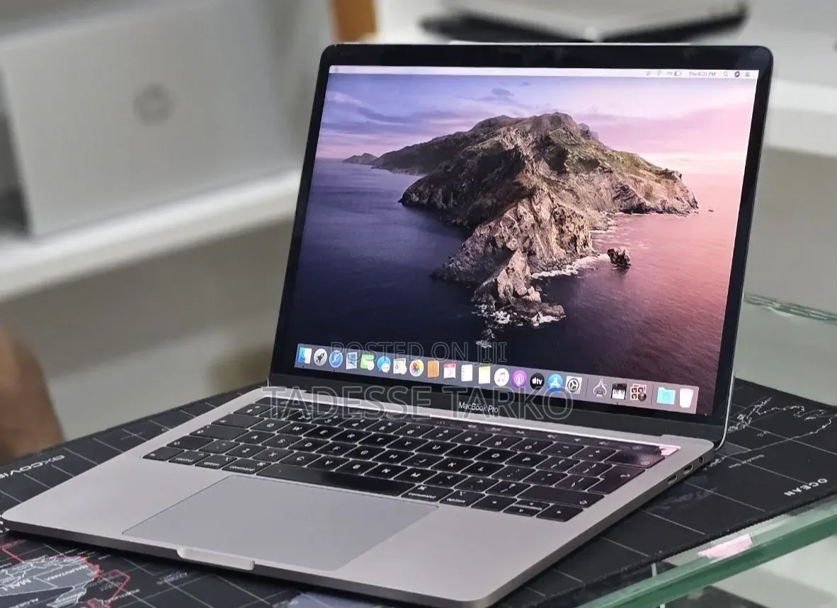 New Laptop Apple MacBook Pro 2019 16GB Intel Core i7 SSD 1T