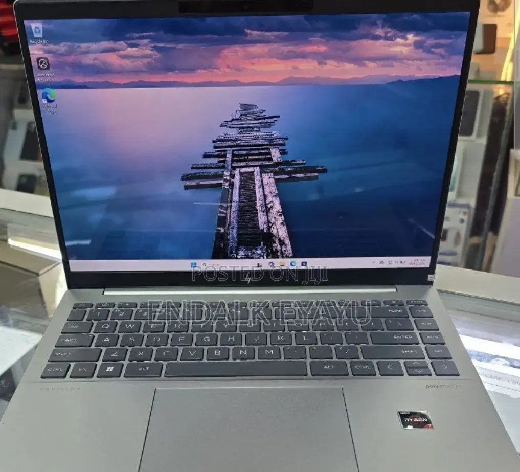 New Laptop HP Pavilion 14 32GB AMD Ryzen 7 SSD 1T