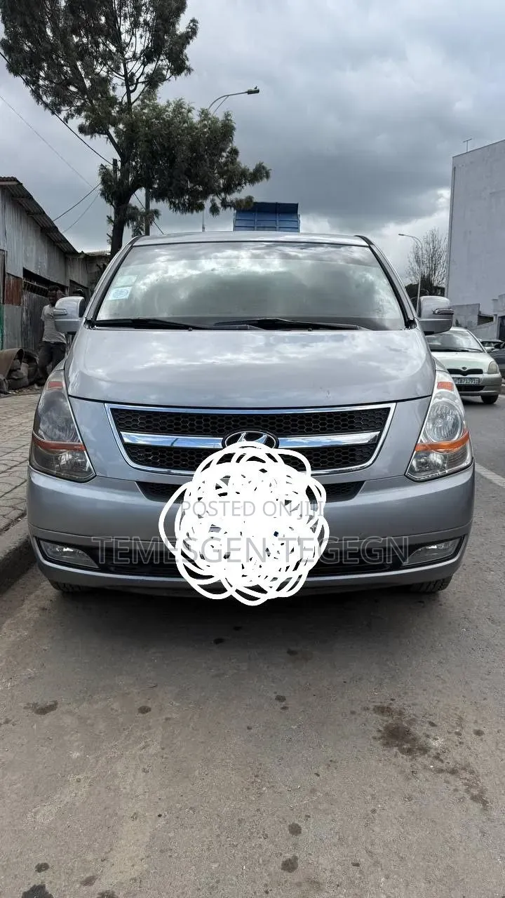 Hyundai Starex 2015 Silver