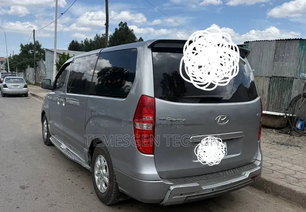 Hyundai Starex 2015 Silver