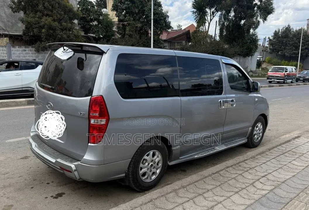 Hyundai Starex 2015 Silver